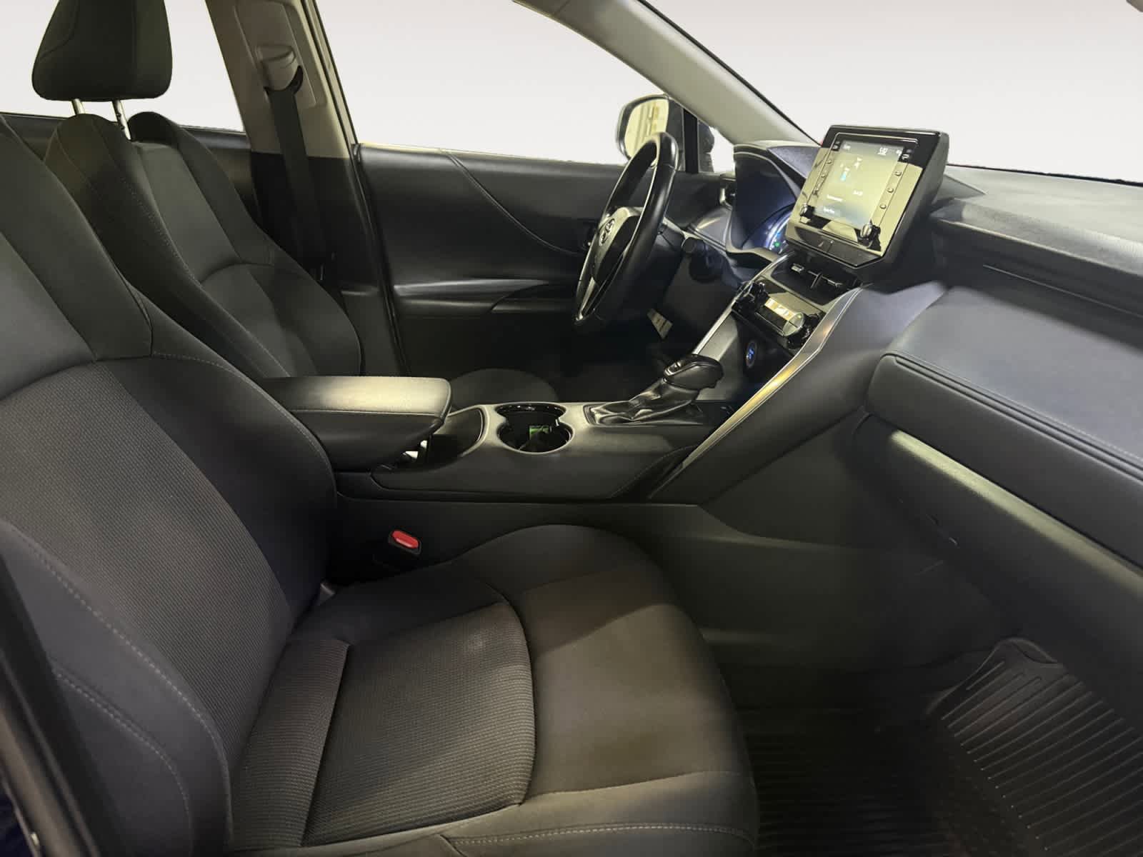 Used 2022 Toyota Venza LE AWD/4WD image 19