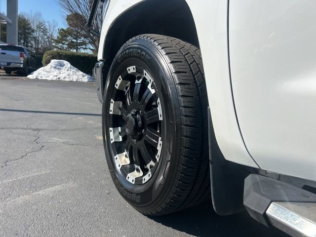 Used 2021 Toyota Tundra SR5 w/ SR5 Upgrade Package image 11