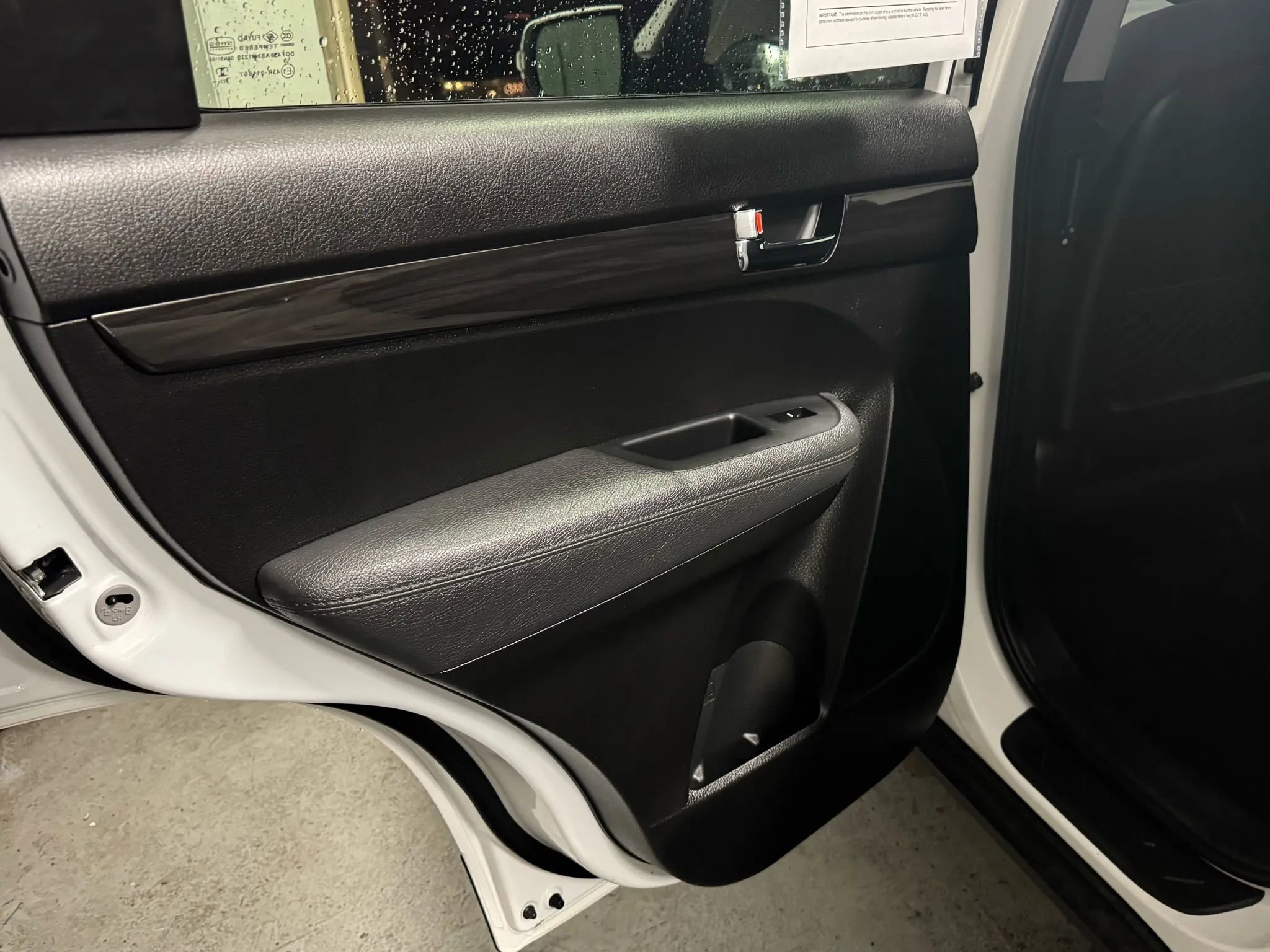 Used 2013 Kia Sorento LX w/ Convenience Pkg image 28