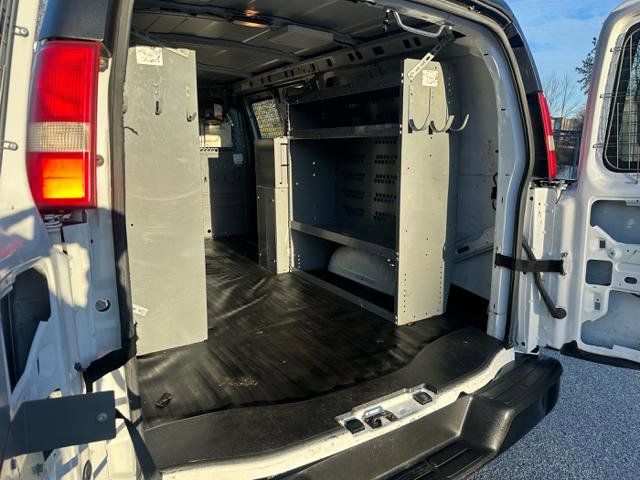 Used 2013 Chevrolet Express 2500 image 25