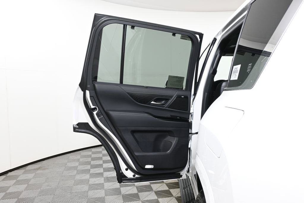 New 2026 Lexus LX 600 4WD w/ Accessory Package (2T) image 32