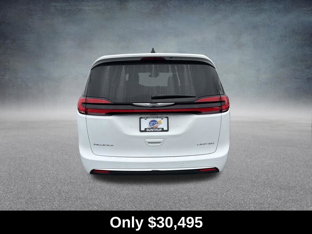 Used 2024 Chrysler Pacifica Limited FWD image 4