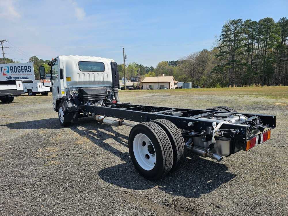 New 2025 Chevrolet Low Cab Forward RWD image 4