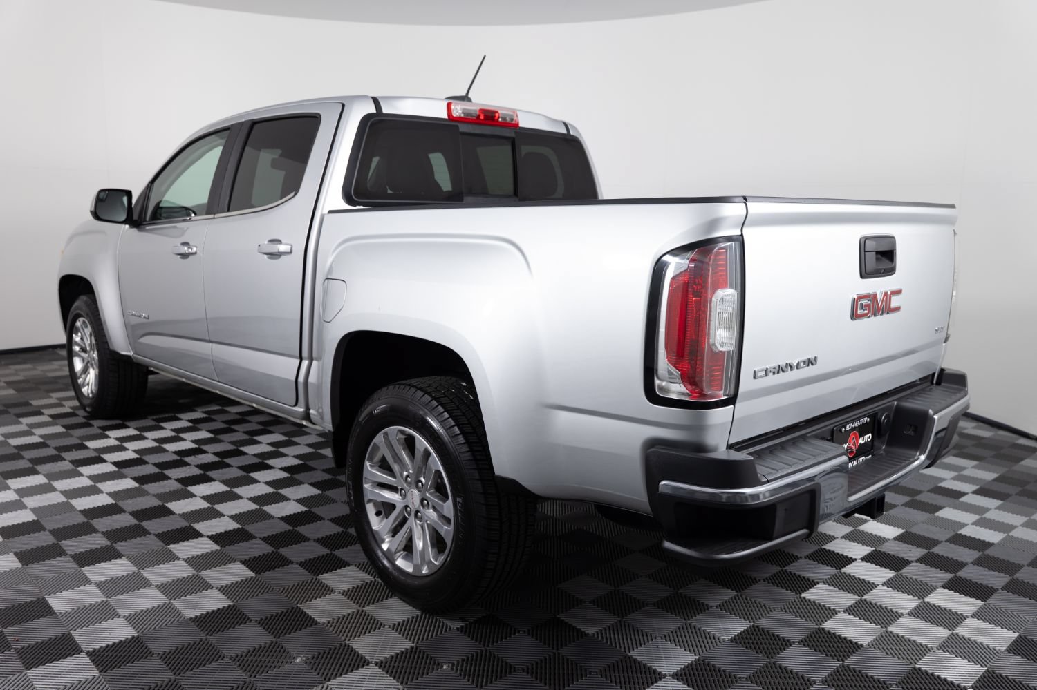 Used 2016 GMC Canyon SLT w/ Driver Alert Package RWD image 5