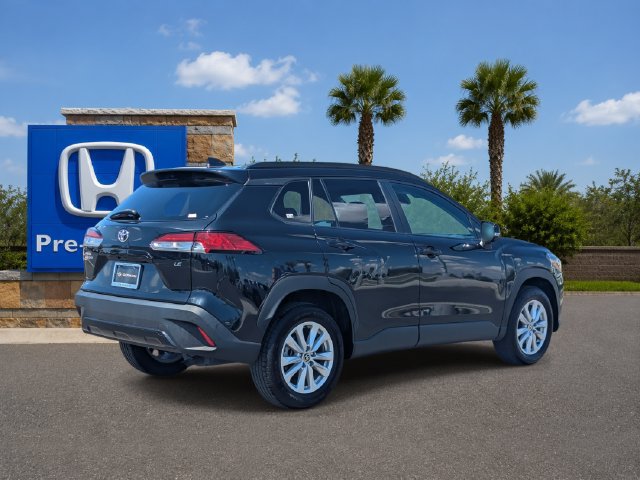Used 2024 Toyota Corolla Cross LE FWD image 5