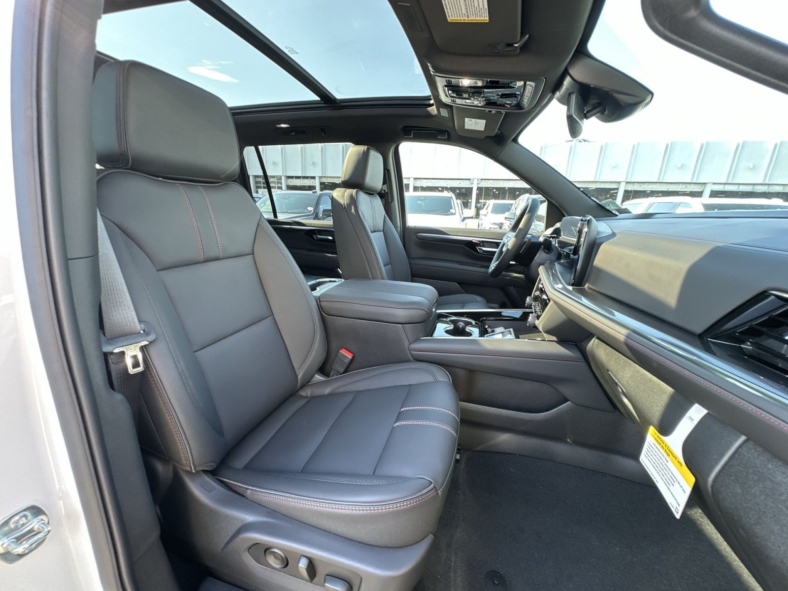 New 2026 Chevrolet Suburban RST w/ Comfort Package AWD/4WD image 28