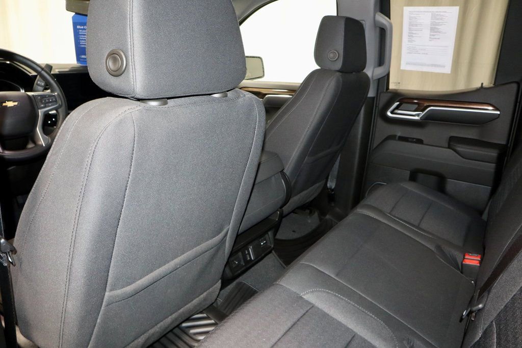 Used 2023 Chevrolet Silverado 1500 LT image 21