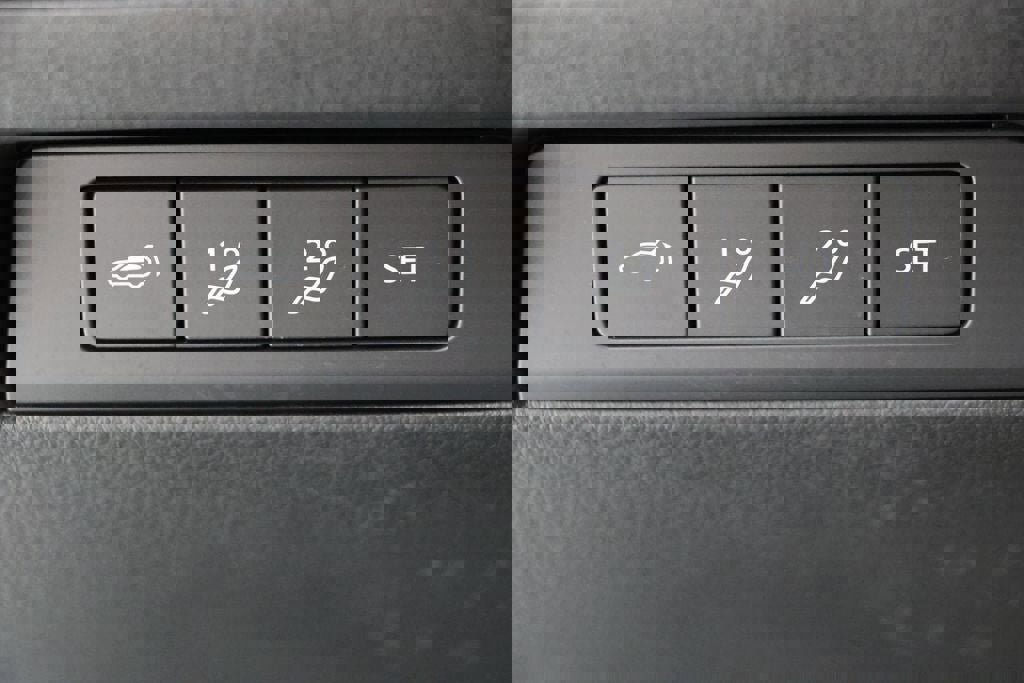 Used 2025 MAZDA CX-50 2.5 Hybrid w/ Premium Plus Pkg image 27