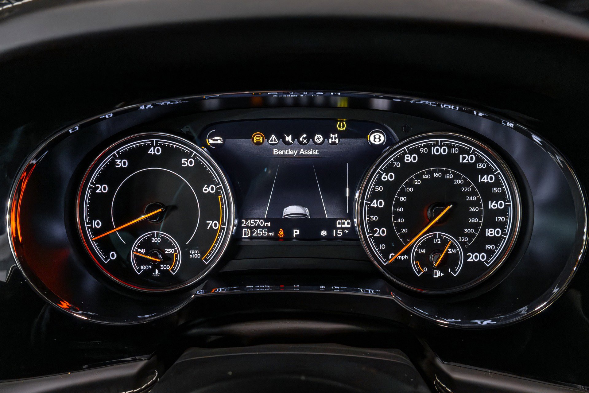 Used 2017 Bentley Bentayga Activity image 9