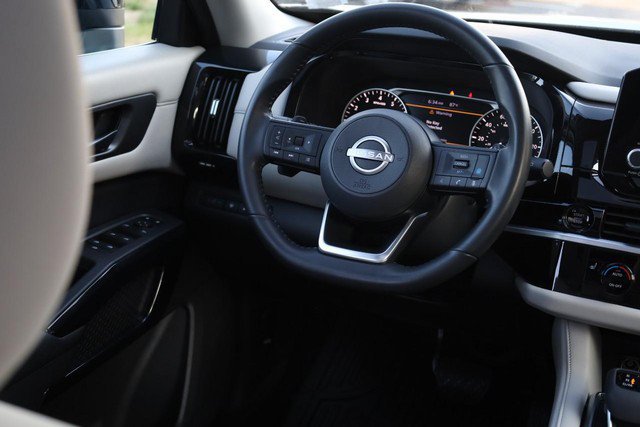 Certified 2025 Nissan Pathfinder SV w/ SV Premium Package AWD/4WD image 26