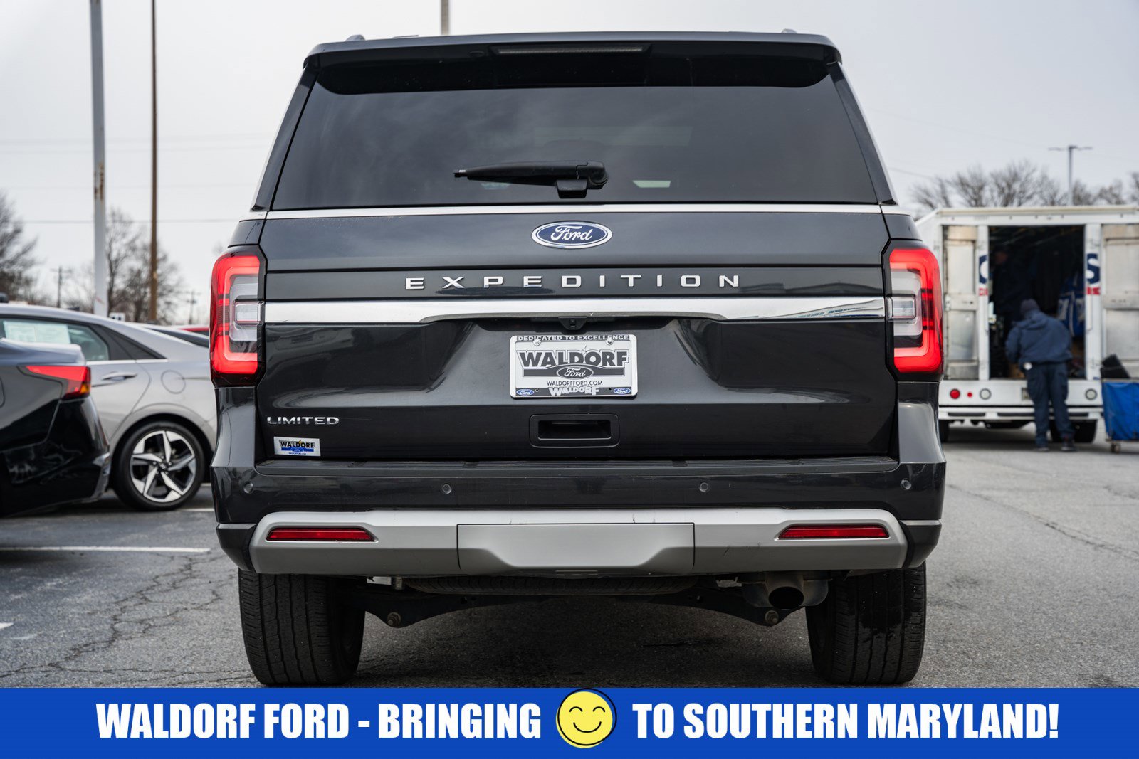 Used 2024 Ford Expedition Limited image 5