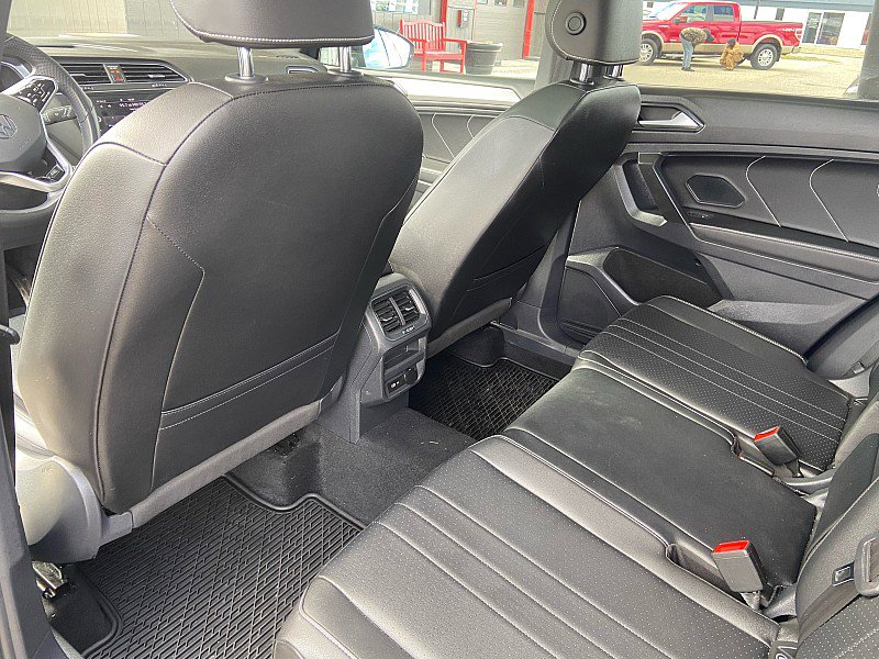 Used 2022 Volkswagen Tiguan SE R-Line image 22