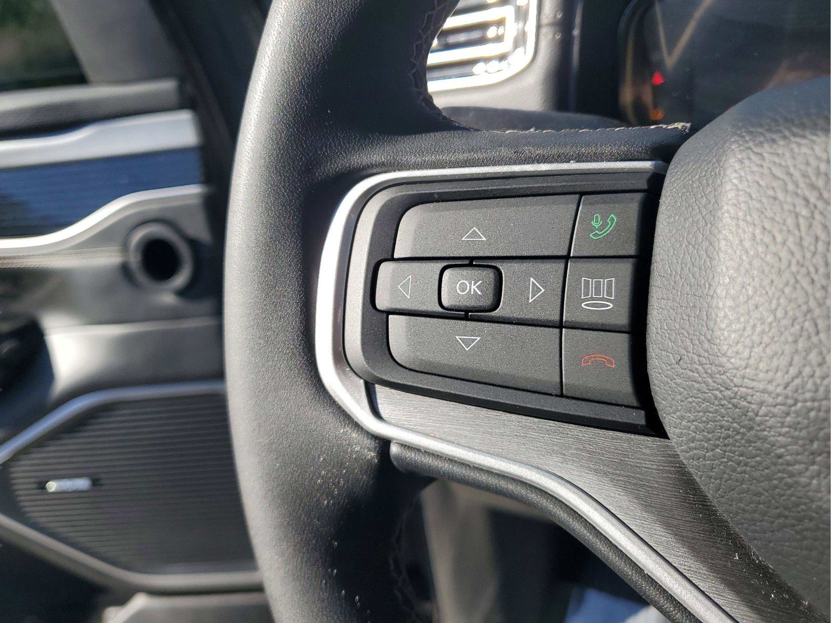 Certified 2025 Jeep Wagoneer Series II image 29