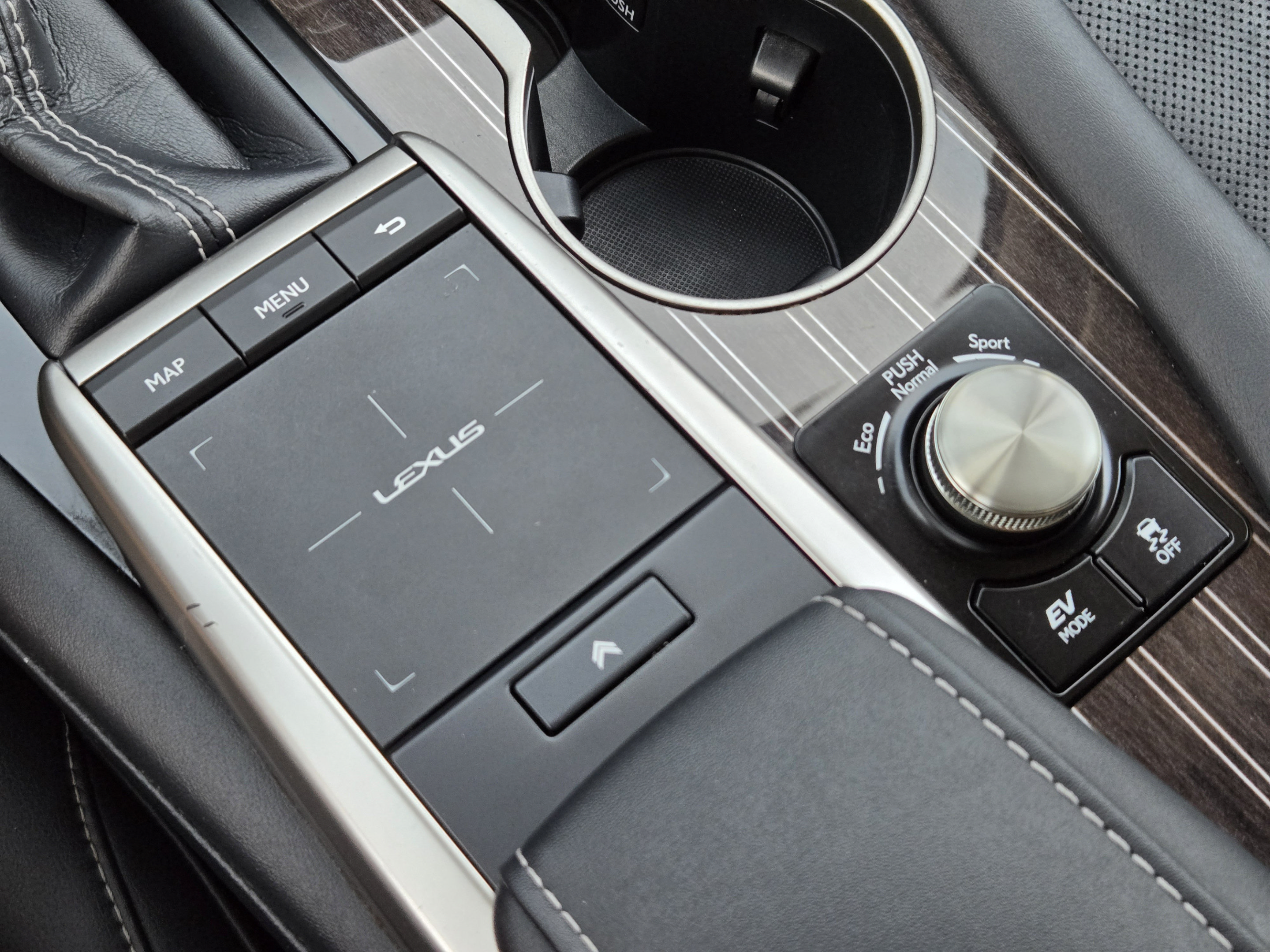Used 2022 Lexus RX 450hL Luxury w/ Cold Area Package (CK) AWD/4WD image 18