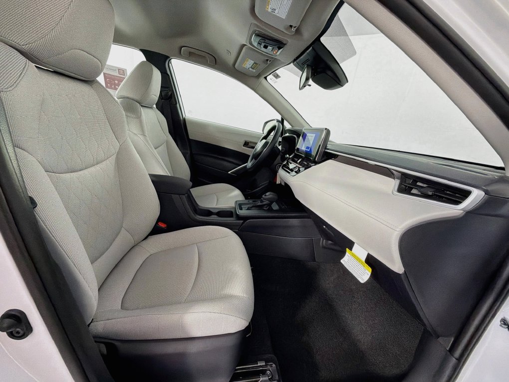 New 2026 Toyota Corolla Cross L FWD image 27