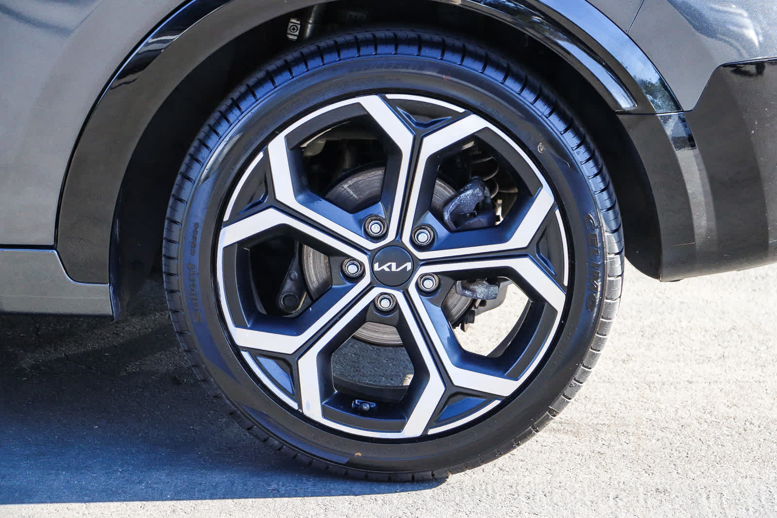 Used 2023 Kia Niro EX Touring FWD image 12