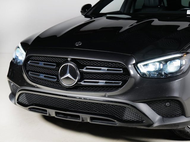 Used 2021 Mercedes-Benz E 450 4MATIC All-Terrain Wagon image 32