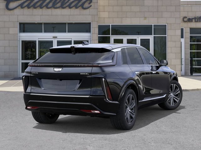 New 2026 Cadillac Lyriq Luxury w/ LPO, Floor Liner Package AWD/4WD image 4