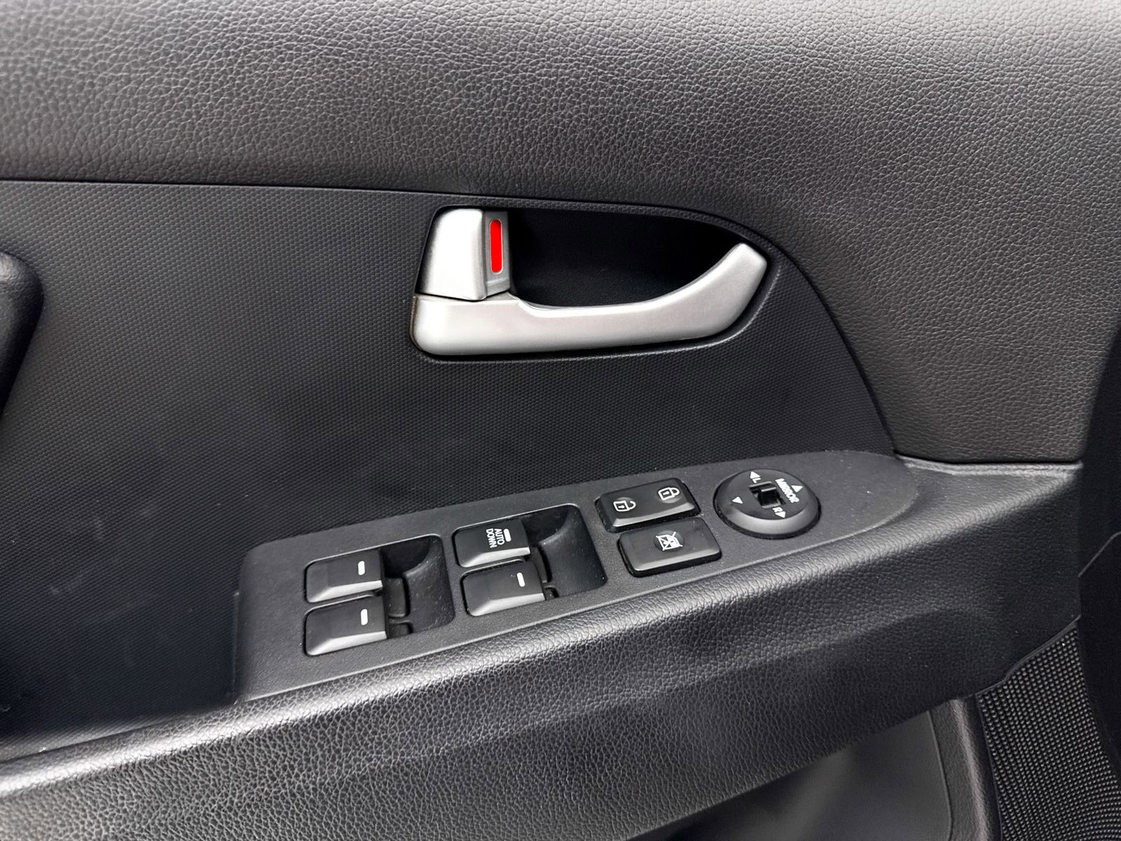 Used 2015 Kia Sportage LX FWD image 20