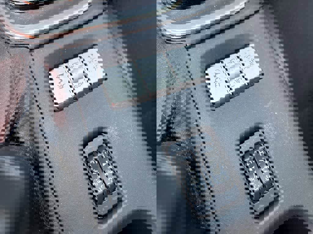 Used 2024 Toyota GR86 Premium image 11