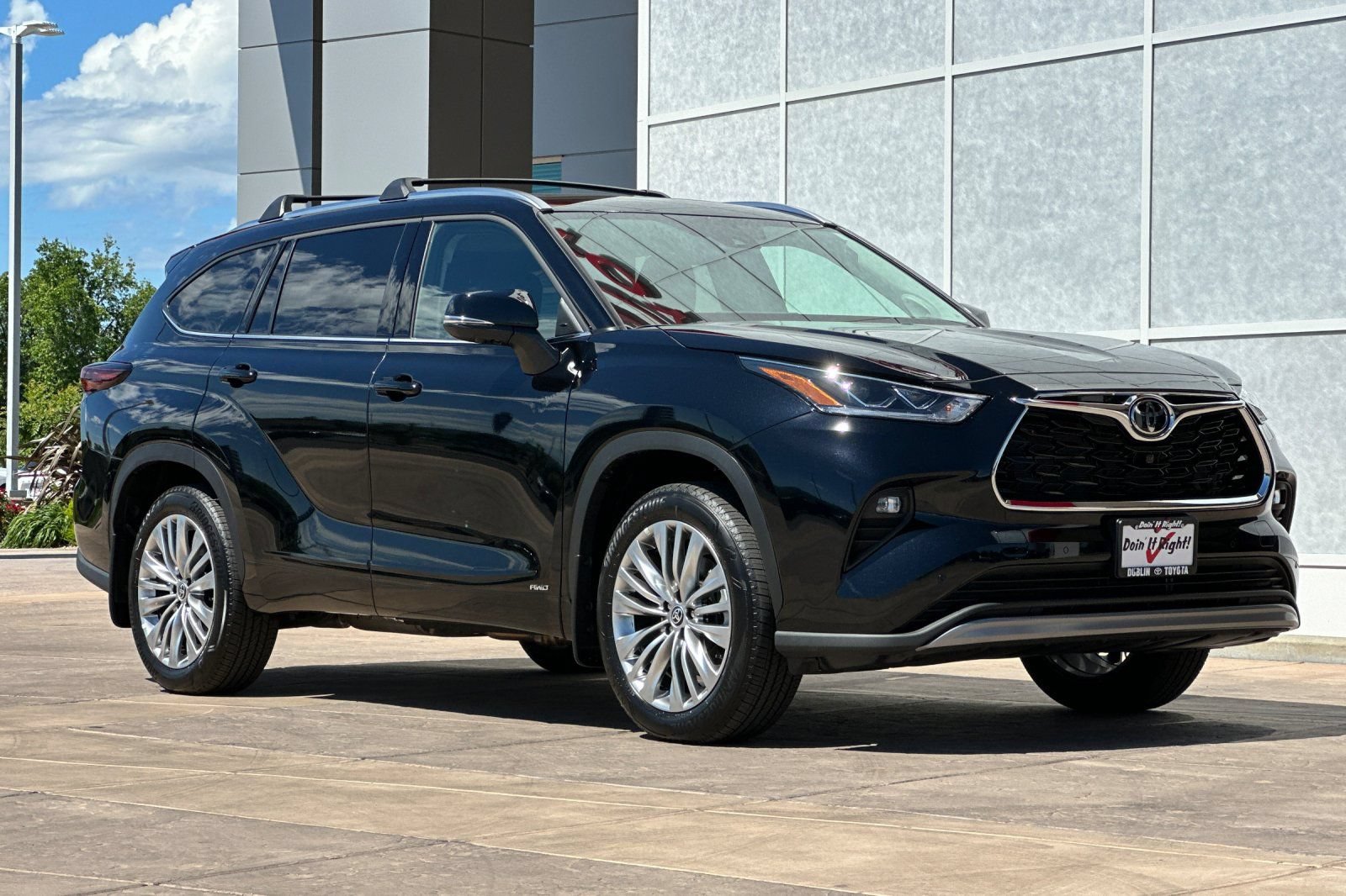 Used 2026 Toyota Highlander Platinum AWD/4WD video 2