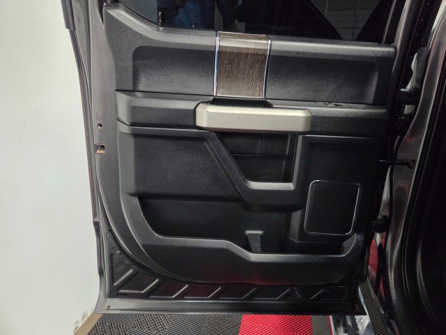 Used 2020 Ford F250 Lariat w/ Chrome Package AWD/4WD image 32
