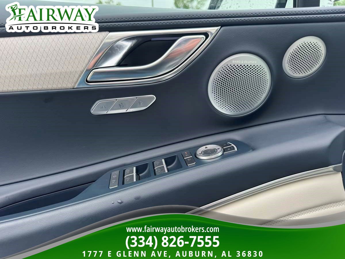 Used 2025 Genesis GV80 3.5T Prestige AWD/4WD image 15