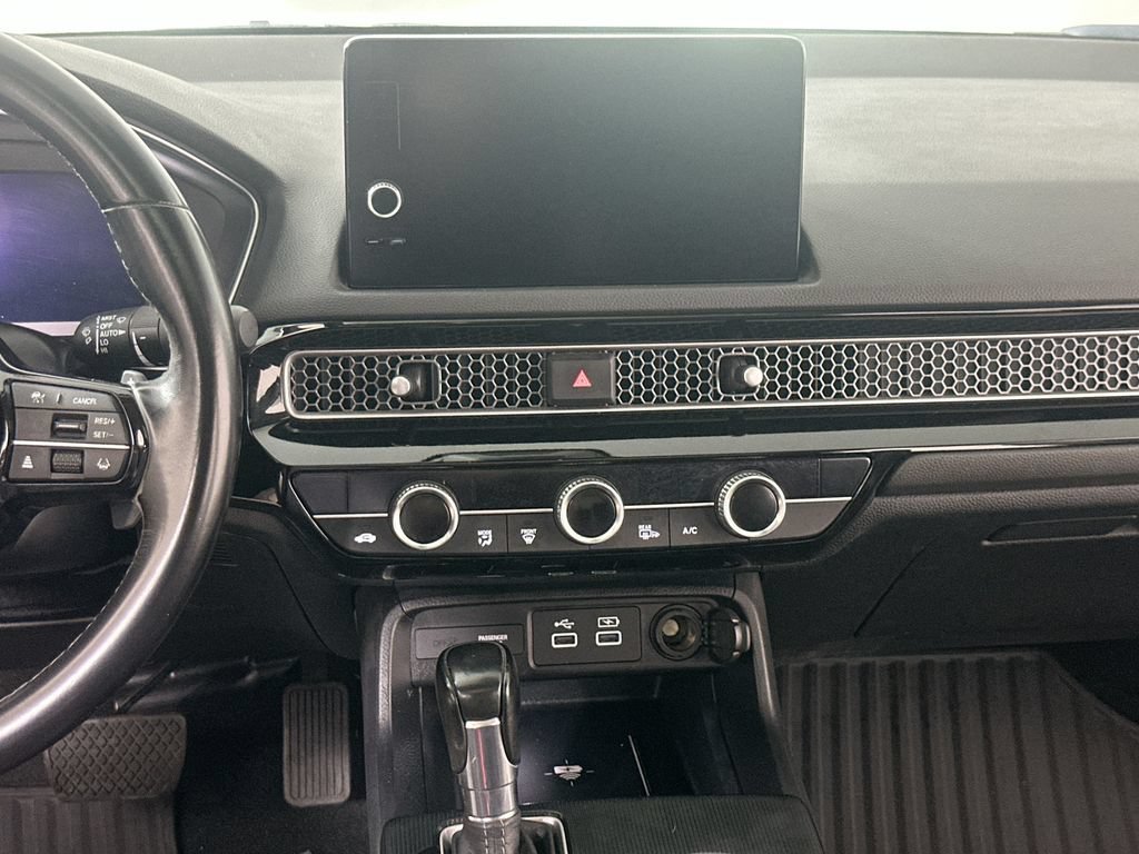 Used 2022 Honda Civic Touring image 18