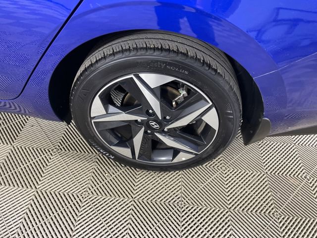 Used 2023 Hyundai Elantra SEL w/ Convenience Package image 21