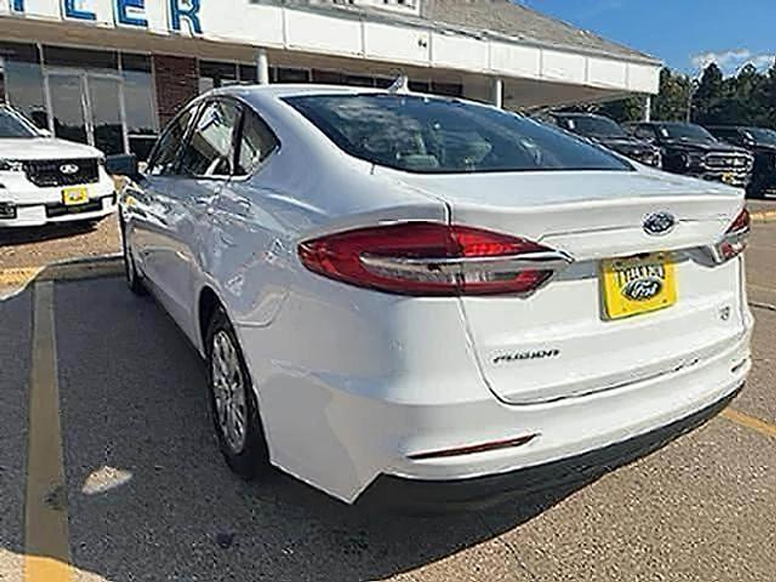 Used 2020 Ford Fusion S FWD image 6