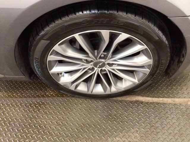 Used 2016 Hyundai Genesis 3.8 RWD image 24