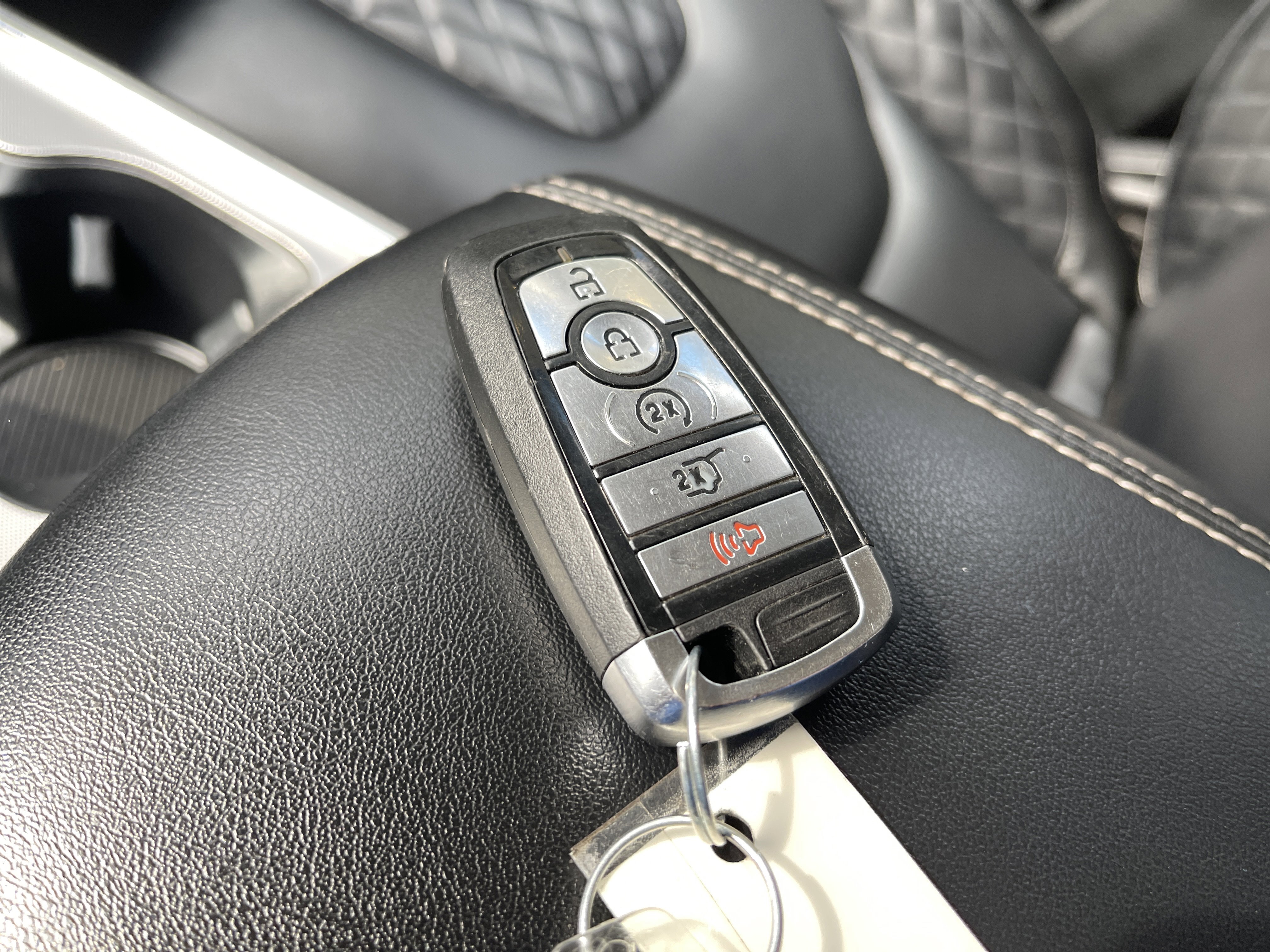Used 2024 Ford Edge Titanium AWD/4WD image 47