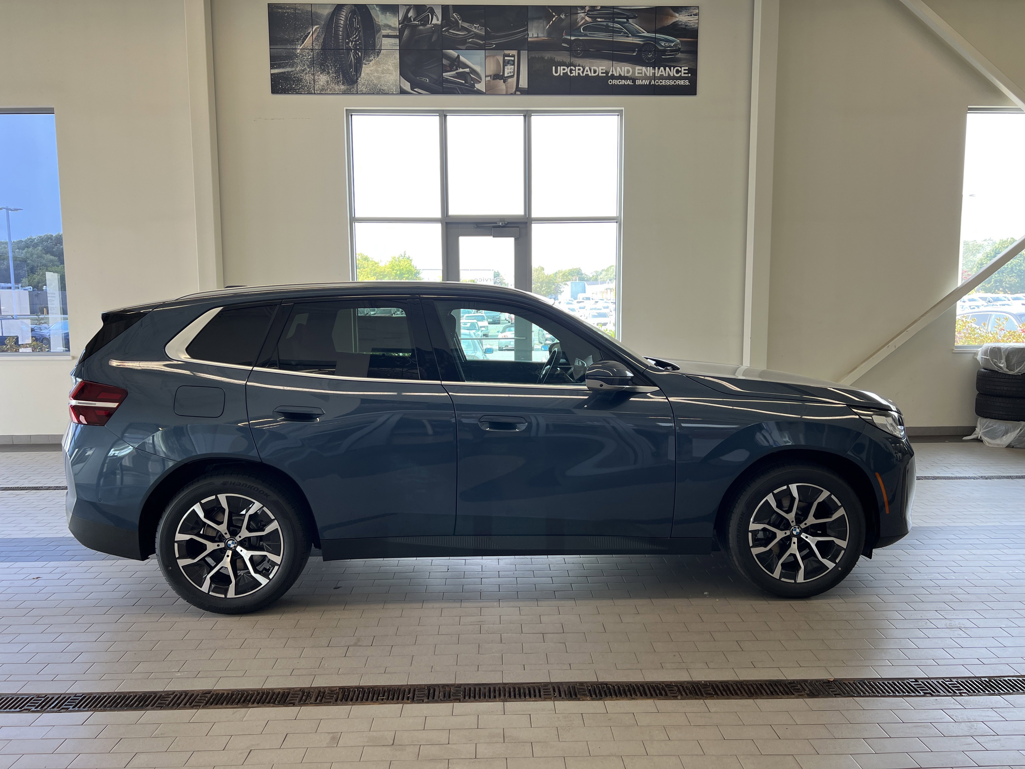 Used 2026 BMW X3 xDrive30 w/ Premium Package image 4