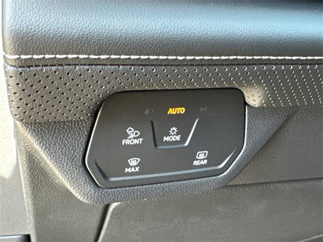 New 2026 Volkswagen Atlas SE image 38