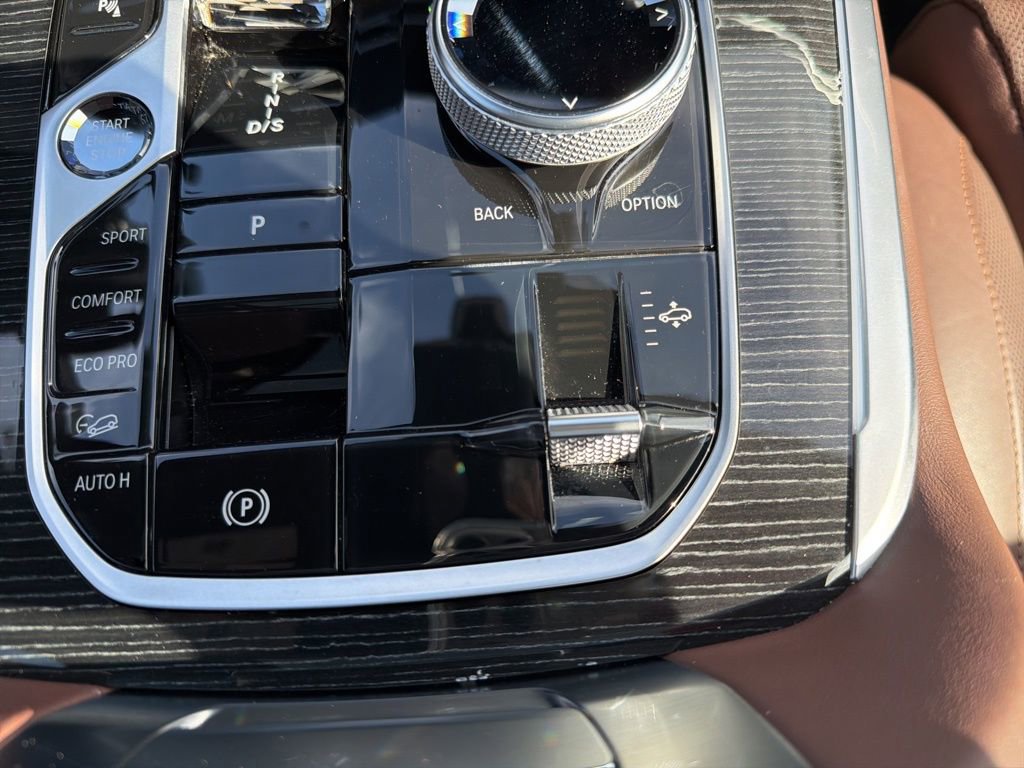 Used 2025 BMW X7 M60i w/ Executive Package AWD/4WD image 36