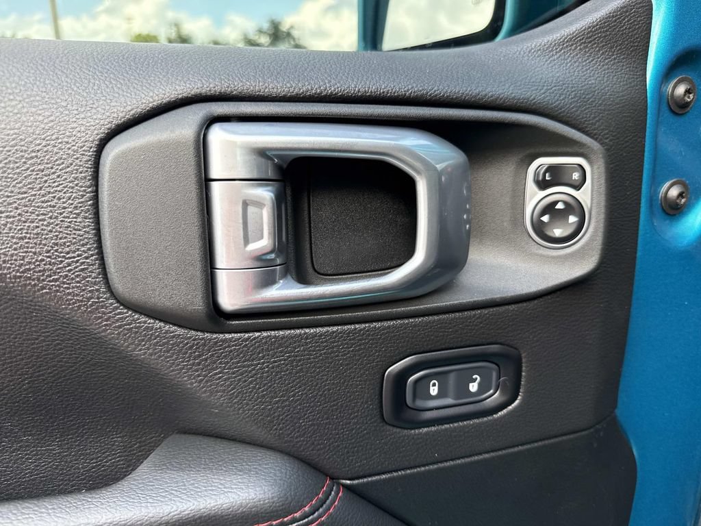 Used 2020 Jeep Wrangler Unlimited Rubicon AWD/4WD image 25