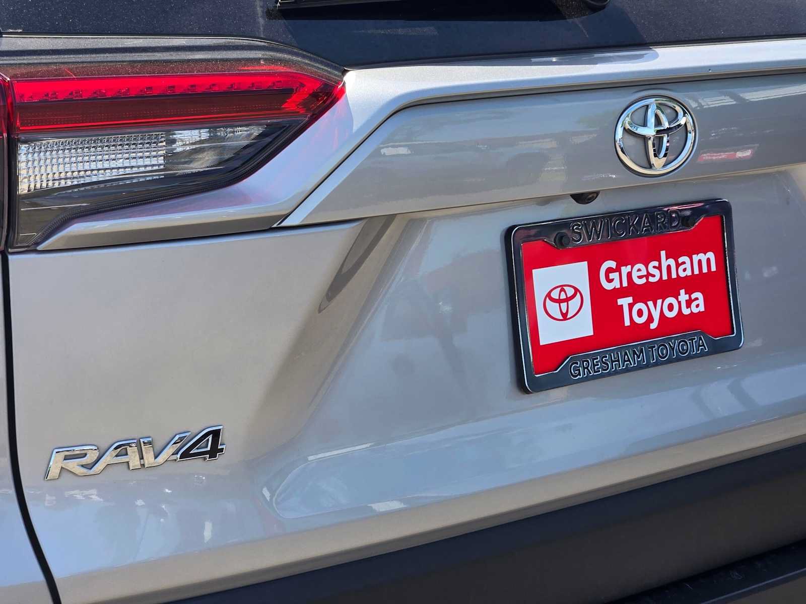 Certified 2021 Toyota RAV4 LE AWD/4WD image 18