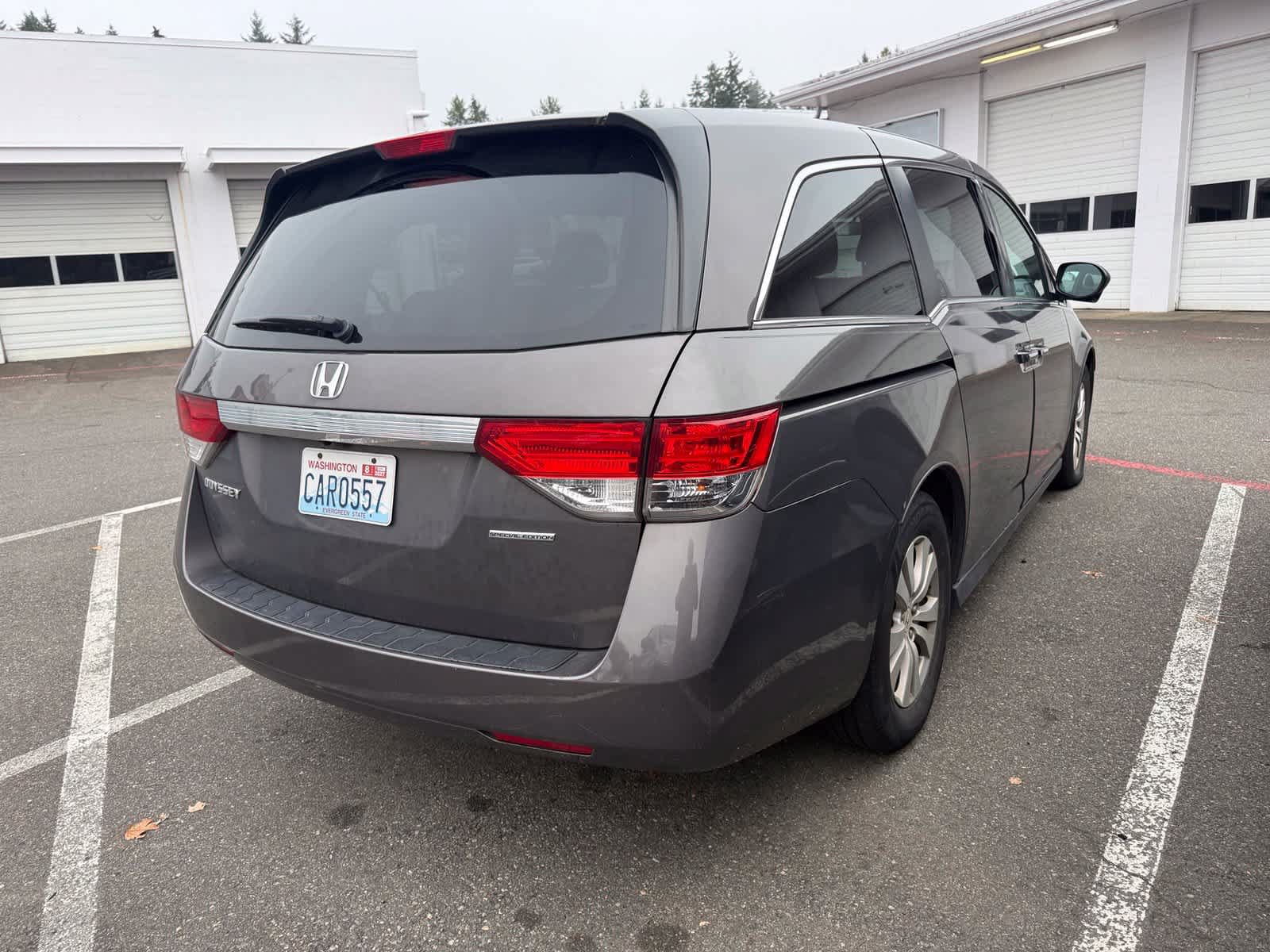 Used 2016 Honda Odyssey SE image 3