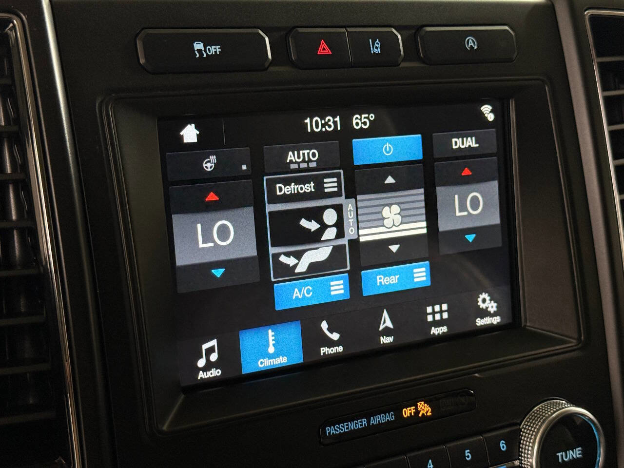 Used 2019 Ford Expedition Limited w/ Driver Assistance Package RWD image 37