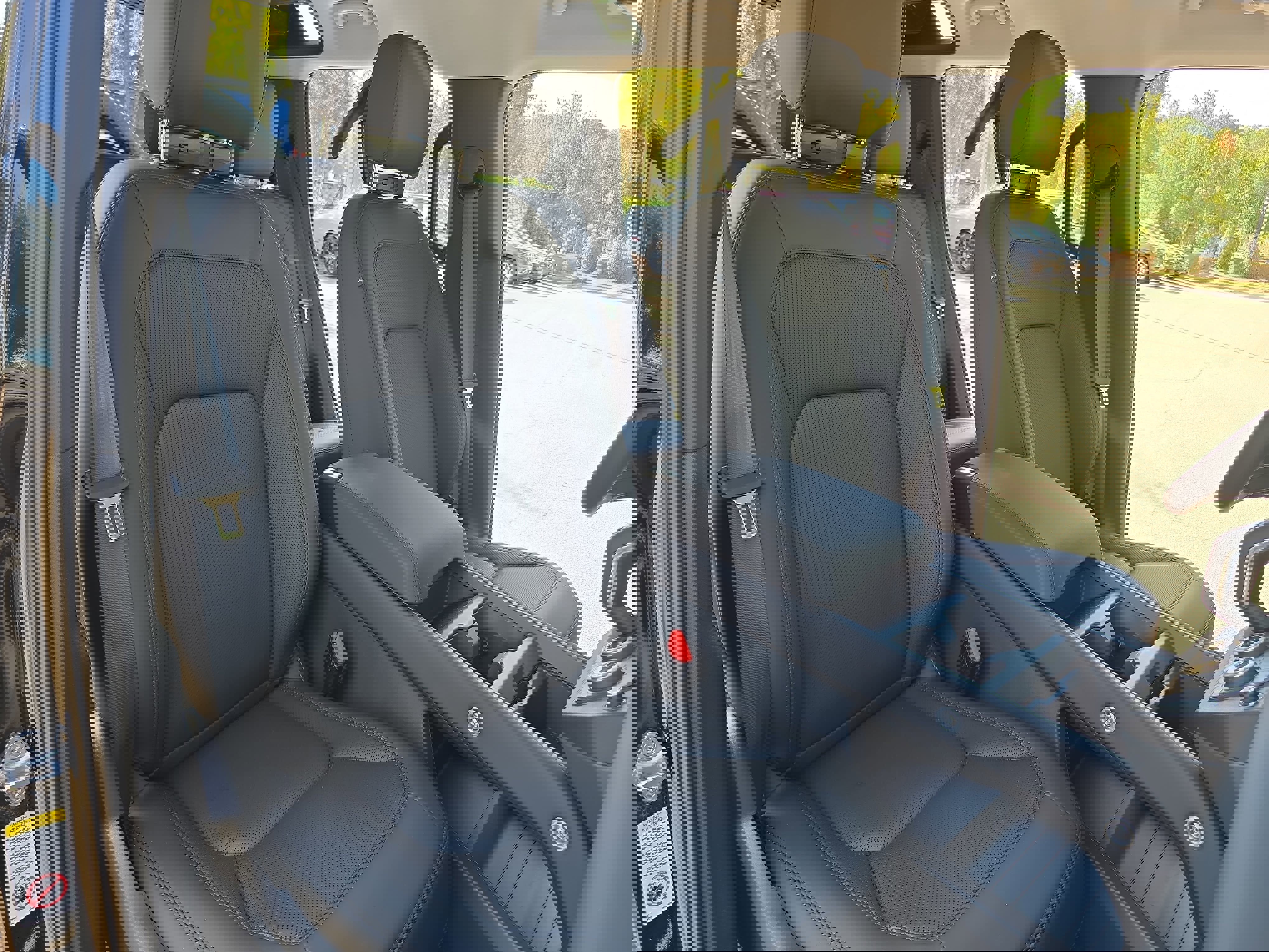 New 2025 Land Rover Defender 110 S image 10