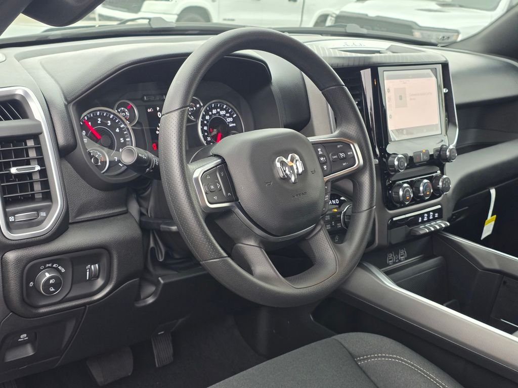 New 2026 RAM 1500 4x4 Crew Cab image 7
