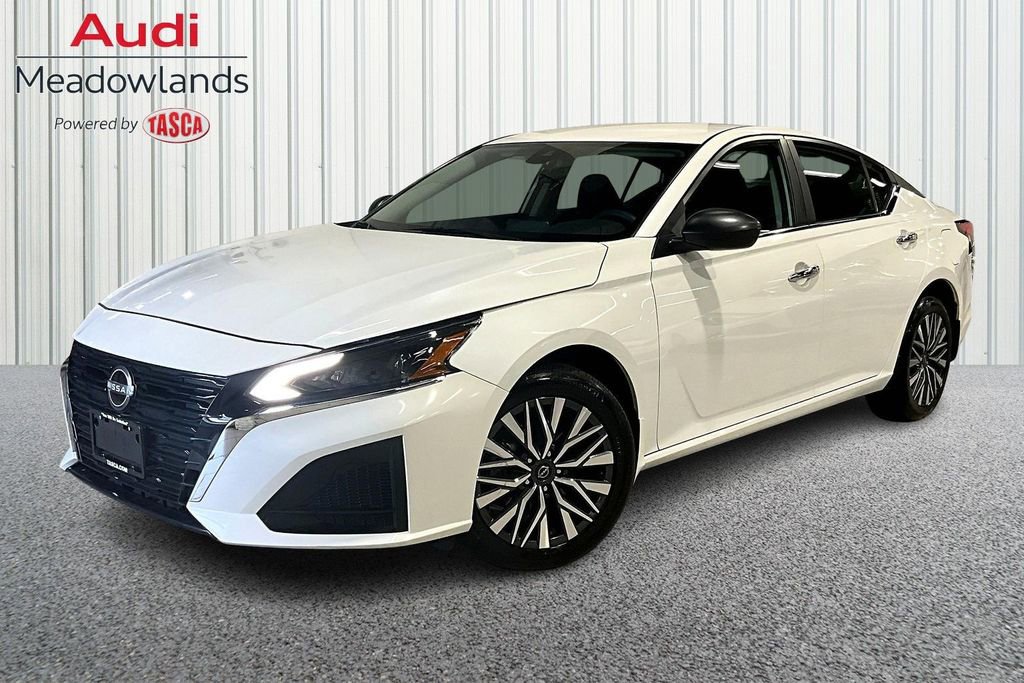 Used 2024 Nissan Altima 2.5 SV