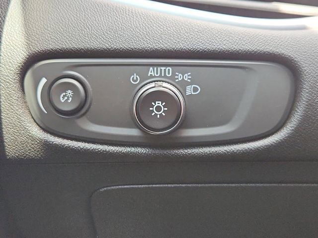 Used 2023 Chevrolet Malibu LS image 17