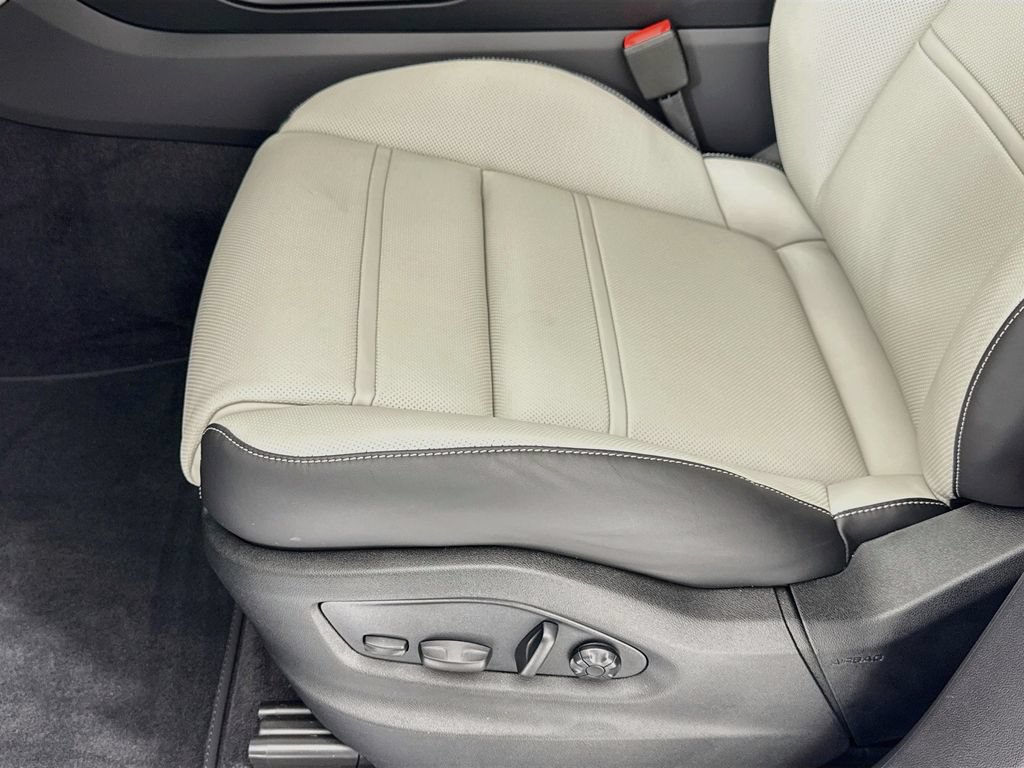 New 2026 Porsche Cayenne S AWD/4WD image 13