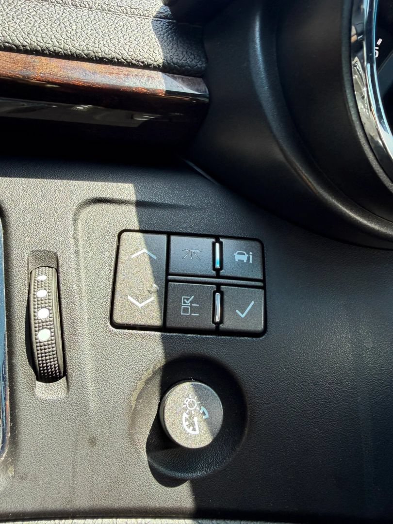 Used 2011 Cadillac CTS V w/ Wood Trim Package RWD image 27