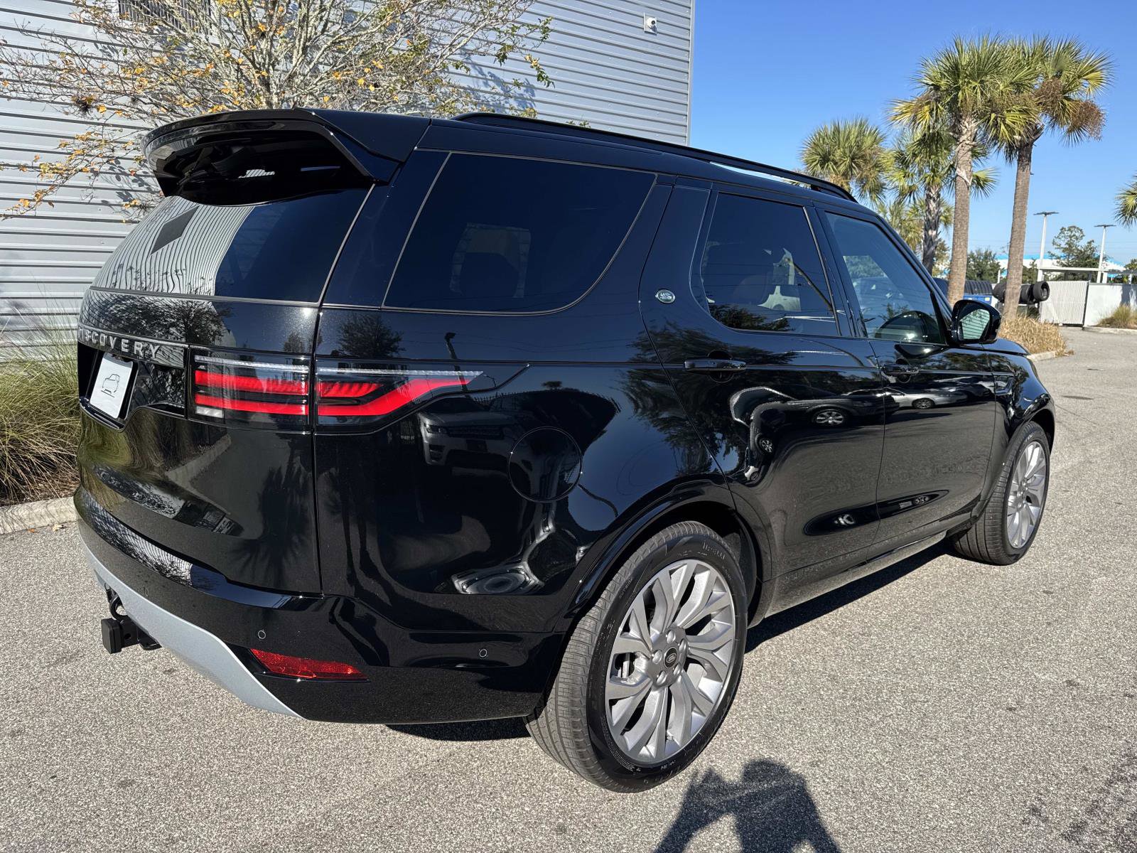 New 2026 Land Rover Discovery Limited Edition image 6