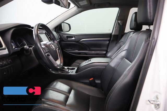 Certified 2018 Toyota Highlander SE AWD/4WD image 11