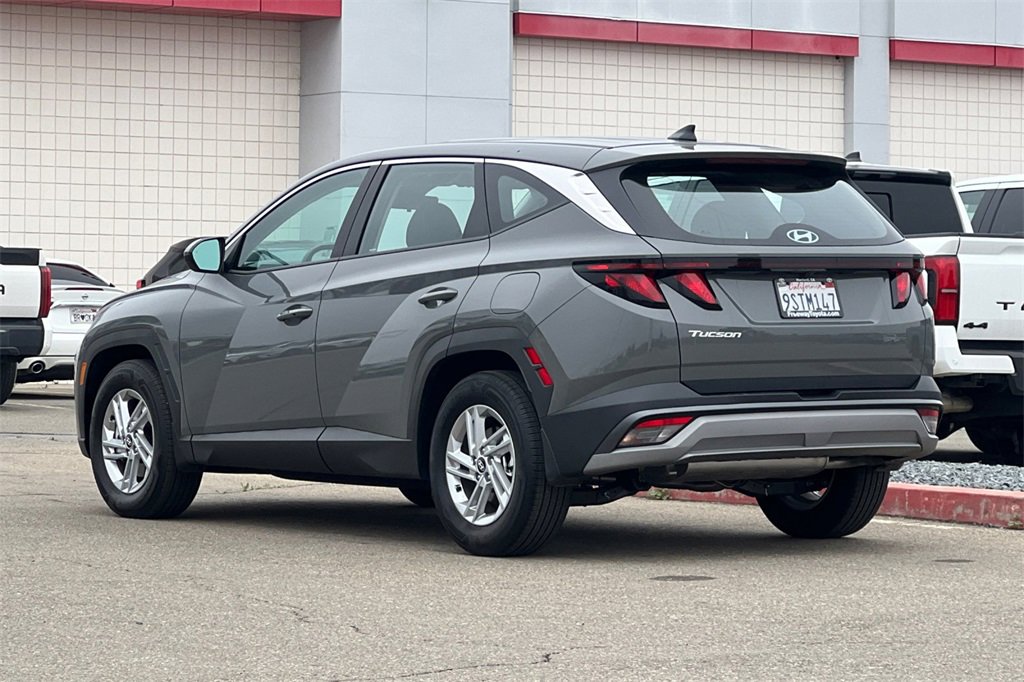 Used 2025 Hyundai Tucson SE image 7