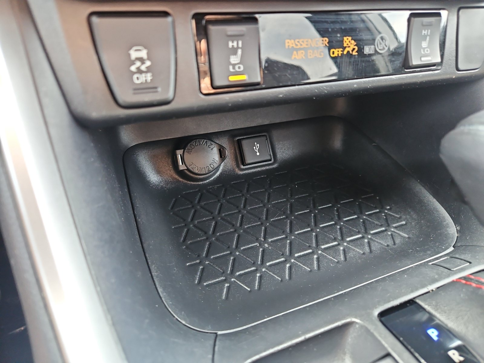 Used 2022 Toyota RAV4 SE AWD/4WD image 21
