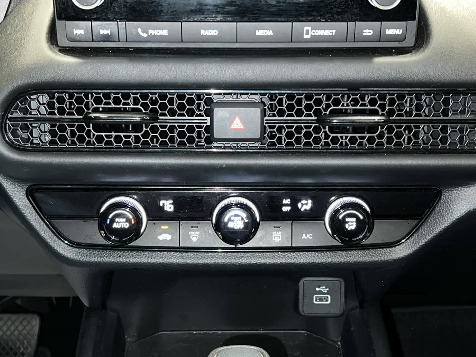 Certified 2024 Honda HR-V LX image 25